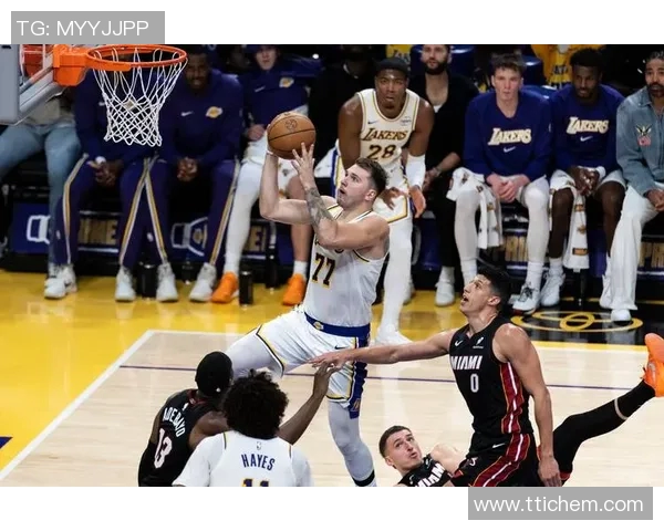 热火与湖人对决赛程安排及赛事精彩看点分析