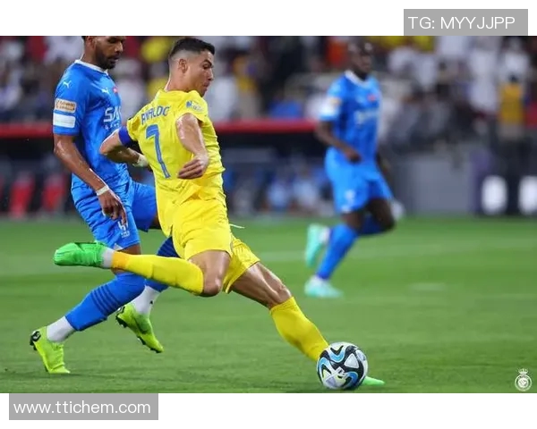 冰岛与意大利足球赛激战正酣球迷期待精彩对决与历史交锋