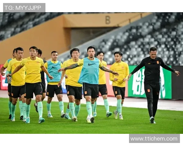 世预赛中国队迎战韩国队贺龙体育场见证激烈对决